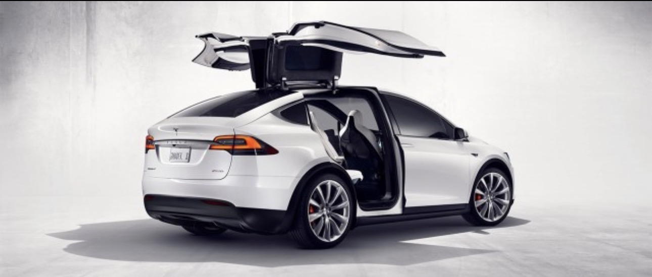 Tesla Model X - View 5