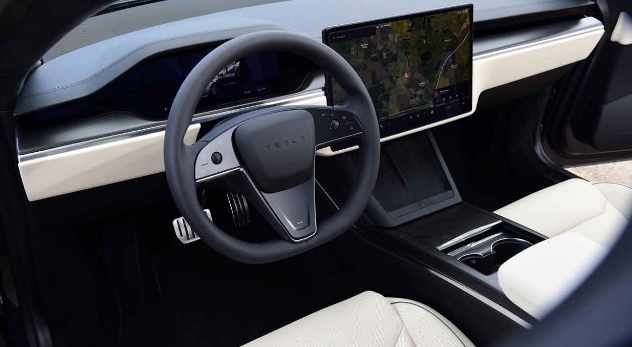 Tesla Model S 2024 – Dual Motor AWD | Luxury Electric Sedan - View 3